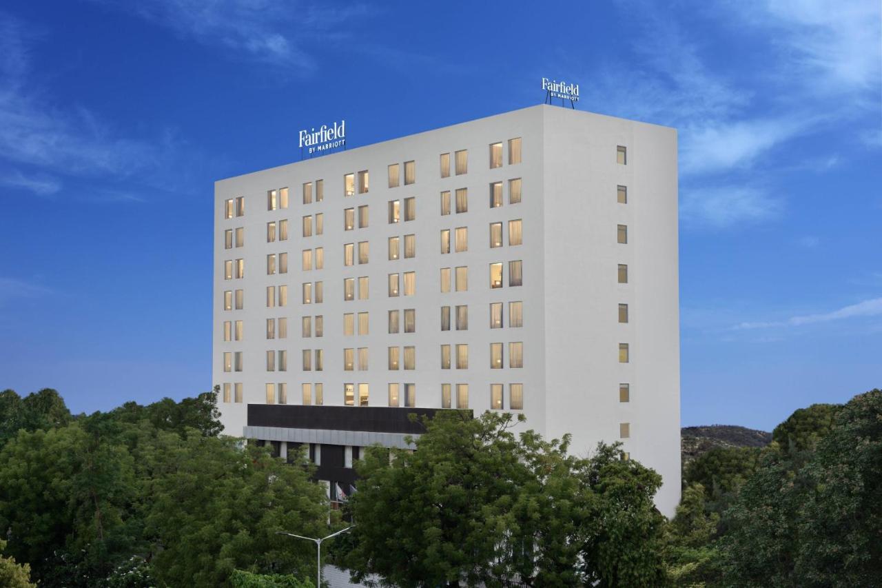 Fairfield By Marriott Ahmedabad Hotel Екстериор снимка