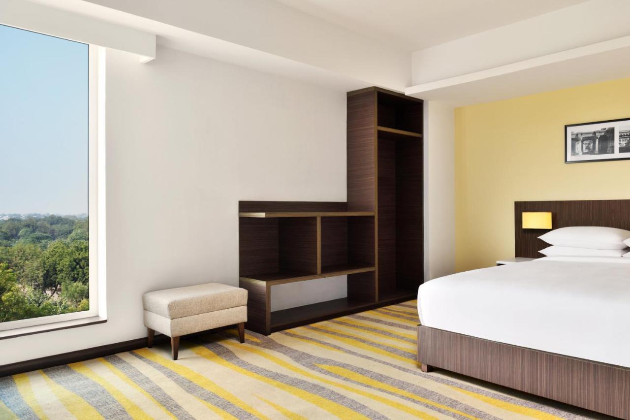 Fairfield By Marriott Ahmedabad Hotel Екстериор снимка